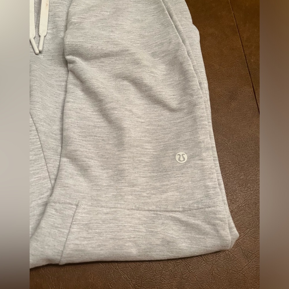 LuluLemon Men’s Small XS Grey Sweats